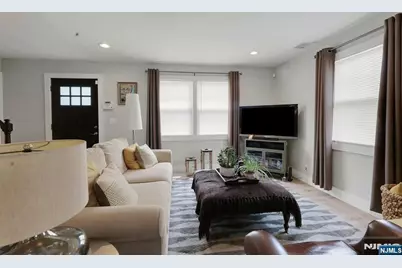 15 Lynne Avenue, Hawthorne, NJ 07506 - Photo 6