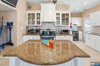 206 Mortimer Avenue, Rutherford, NJ 07070 - Photo 40