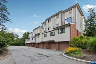 10 Wadsworth Ct, Teaneck Township, NJ 07666 - Photo 36