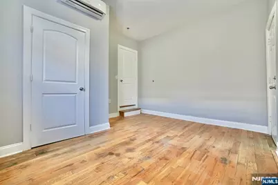351 Mulberry Street, Newark, NJ 07102 - Photo 8