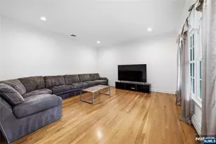 1 Concord Ct, Mahwah, NJ 07430 - Photo 8