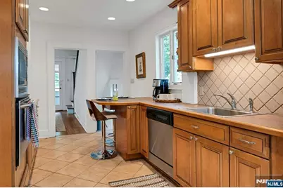 30 Orchard Street, Nutley, NJ 07110 - Photo 16