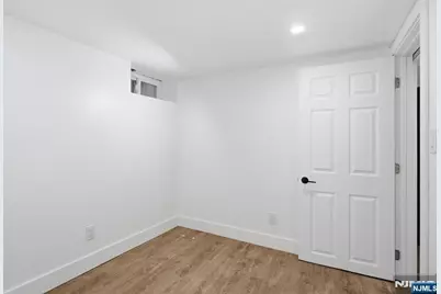 284 2nd Avenue, Newark, NJ 07107 - Photo 36