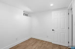 284 2nd Ave, Newark, NJ 07107 - Photo 36