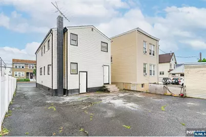 284 2nd Avenue, Newark, NJ 07107 - Photo 44