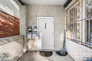 306 Ridgewood Ave, Newark, NJ 07112 - Photo 2
