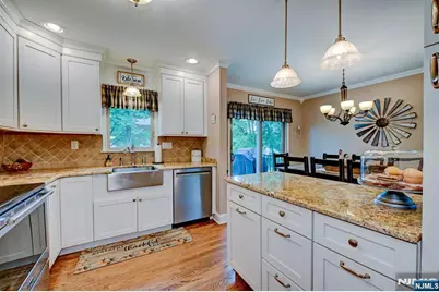 102 Tomahawk Trail, Sparta Township, NJ 07871 - Photo 10