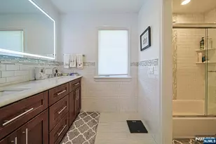 419 Stillwell B, Fort Lee, NJ 07024 - Photo 38