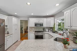 36 Stonefence Rd, Oakland, NJ 07436 - Photo 14