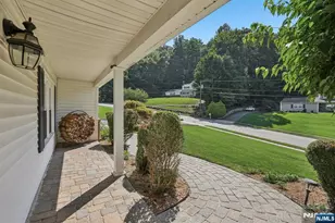 36 Stonefence Rd, Oakland, NJ 07436 - Photo 4