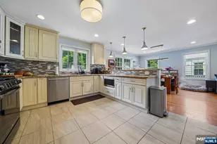 418 Ivy Ln, Englewood, NJ 07631 - Photo 6