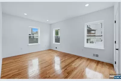 54 Pennsylvania Avenue, Newark, NJ 07114 - Photo 20