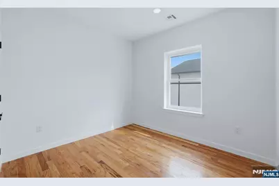 54 Pennsylvania Avenue, Newark, NJ 07114 - Photo 6
