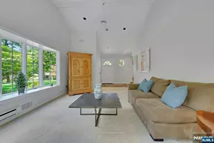 21 Hickory Dr, Oakland, NJ 07436 - Photo 12