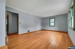 725 Millbrook Rd, River Edge, NJ 07661 - Photo 6