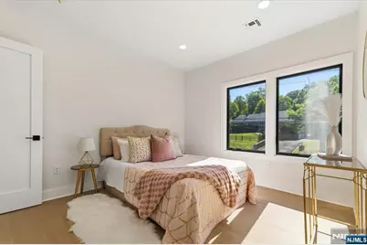 29 Sycamore Avenue, Livingston, NJ 07039 - Photo 34