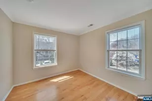 1041 Cumberland Ct, Mahwah, NJ 07430 - Photo 12