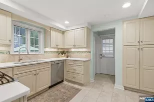 10 College Ave, Montclair, NJ 07043 - Photo 8