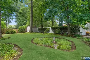 168 Rafkind Rd, Bloomingdale, NJ 07403 - Photo 6