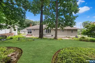 168 Rafkind Rd, Bloomingdale, NJ 07403 - Photo 2