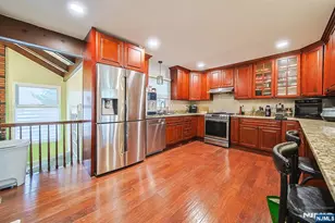 44 Roosevelt St, Little Ferry, NJ 07643 - Photo 14