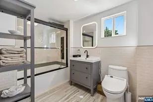 26 Oak St, Bloomingdale, NJ 07403 - Photo 12