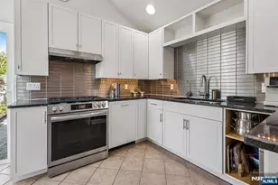 26 Oak St, Bloomingdale, NJ 07403 - Photo 8