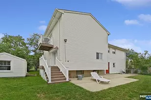 56 Eaton Pl, Bloomfield, NJ 07003 - Photo 8