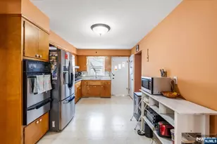 375 Washington Ave, Rutherford, NJ 07070 - Photo 8