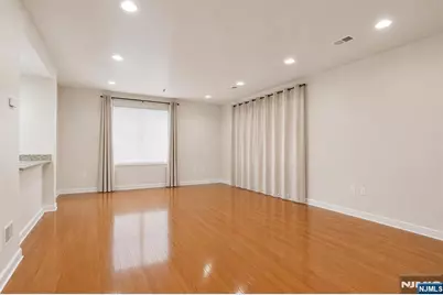 150 61st Street 2L #2L, West New York, NJ 07093 - Photo 2