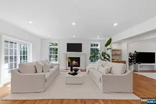 28 Drake Ln, Upper Saddle River, NJ 07458 - Photo 2
