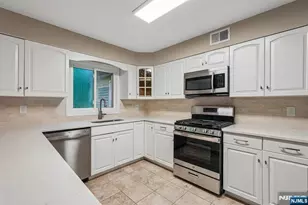 12 Apache Rd, Wayne, NJ 07470 - Photo 16