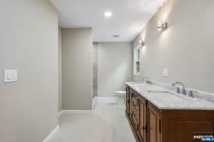 12 Apache Rd, Wayne, NJ 07470 - Photo 28