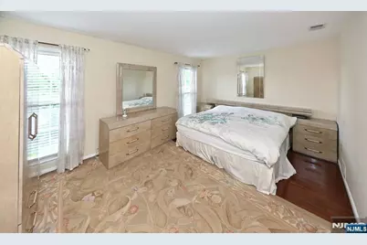 354 Stiles Court, West Orange Township, NJ 07052 - Photo 18