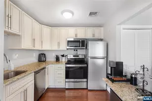 2 Grand 3, Hawthorne, NJ 07506 - Photo 10