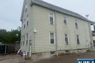 420-424 E 18th St, Paterson, NJ 07524 - Photo 2