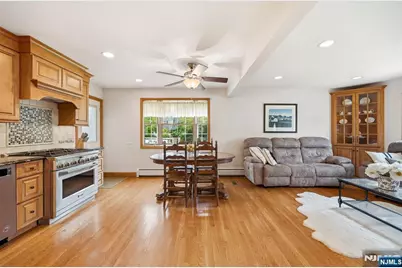 355 Woodland Road, New Milford, NJ 07646 - Photo 12