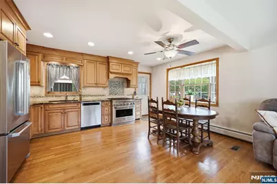 355 Woodland Road, New Milford, NJ 07646 - Photo 10