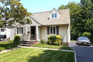 70 Bromley Pl, Nutley, NJ 07110 - Photo 2