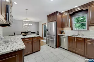 15-10 Mandon Pl, Fair Lawn, NJ 07410 - Photo 10