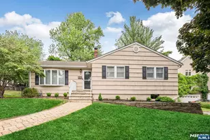 49 Rutherford Pl, Montvale, NJ 07645 - Photo 2