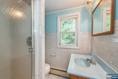 17 South Drive, Woodland Park, NJ 07424 - Photo 18