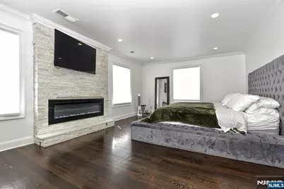 74 Ross Avenue, Hackensack, NJ 07601 - Photo 20