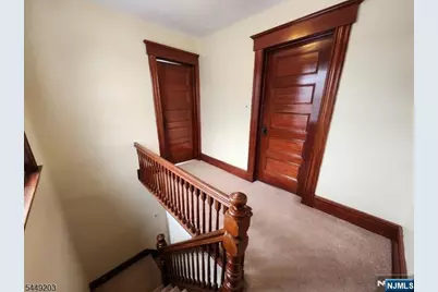 33 Livingston Avenue, Lyndhurst Township, NJ 07071 - Photo 20