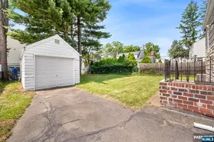 10 Greenwich St, Bergenfield, NJ 07621 - Photo 26