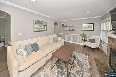 2 Youngs Place, Saddle Brook Township, NJ 07663 - Photo 6