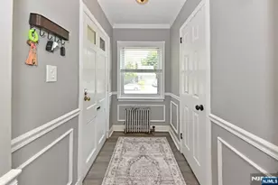 2 Youngs Pl, Saddle Brook Township, NJ 07663 - Photo 4