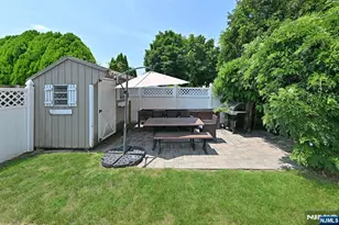 2 Youngs Pl, Saddle Brook Township, NJ 07663 - Photo 24