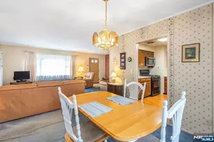 37 Susan Ave, Midland Park, NJ 07432 - Photo 8