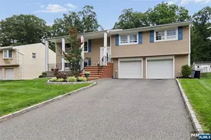 27 Colonial Woods Dr, West Orange Township, NJ 07052 - Photo 2